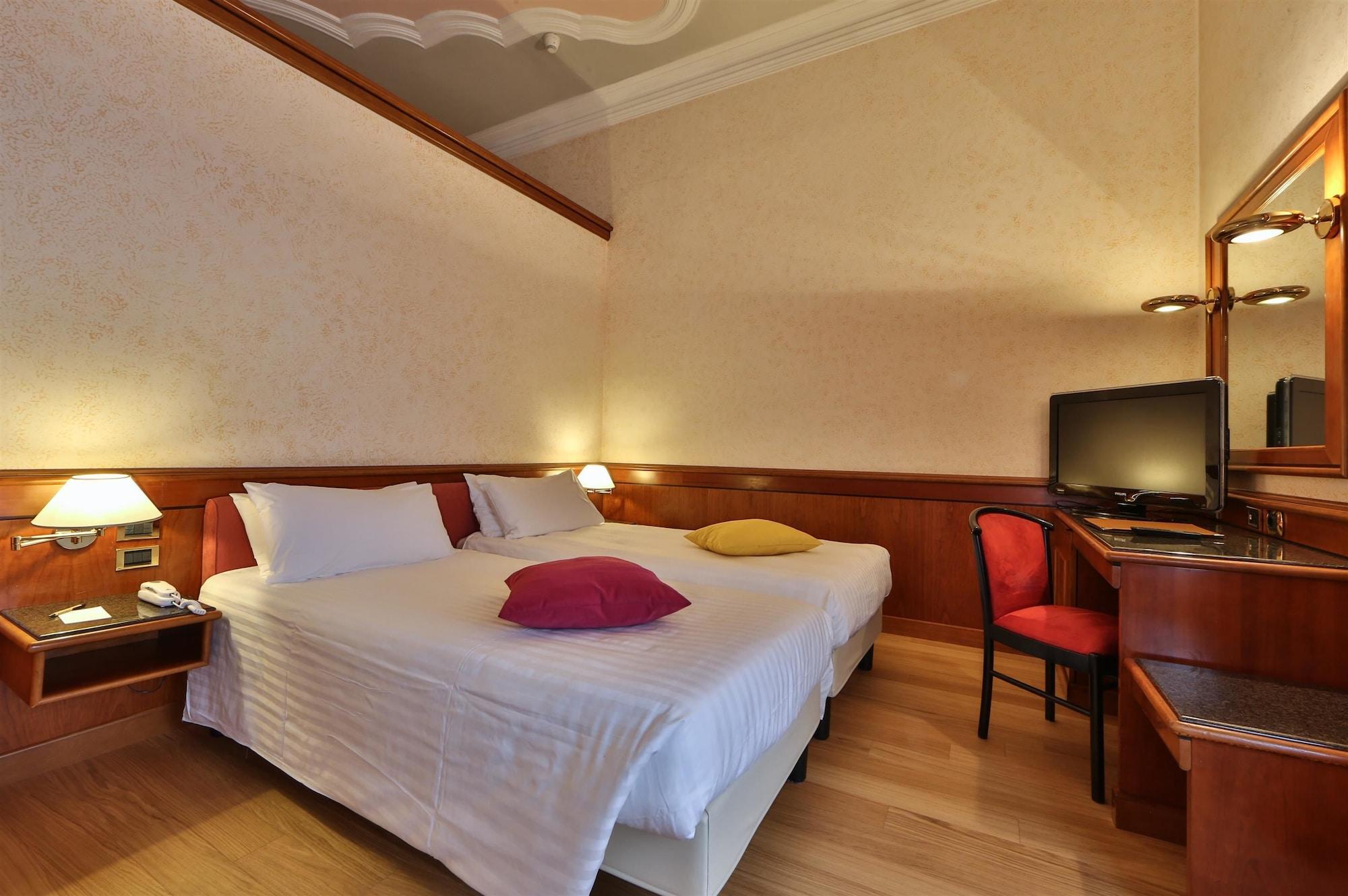 Best Western Hotel Moderno Verdi Генуя Экстерьер фото